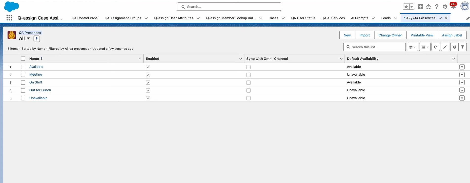 Q-Assign presence settings listing Available, Meeting, On Shift, Out for Lunch, and Unavailable statuses.